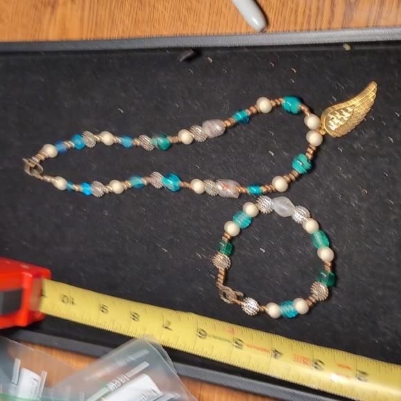 Vintage Angel Wing Necklace with Matching Bracelet - Picture 9 of 11